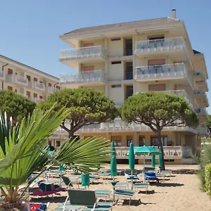 Appartamento Diplomatic-residence Fronte Mare-piazza Torino-lido Di Lido di Jesolo